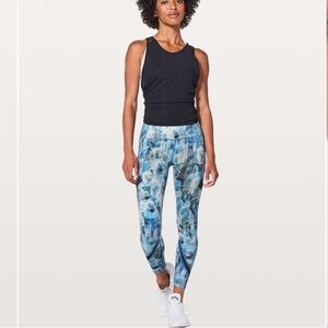 Lululemon On Pace Tight 7/8 24" Women's Size 4 Sun Dazed Multi Blue Leggings